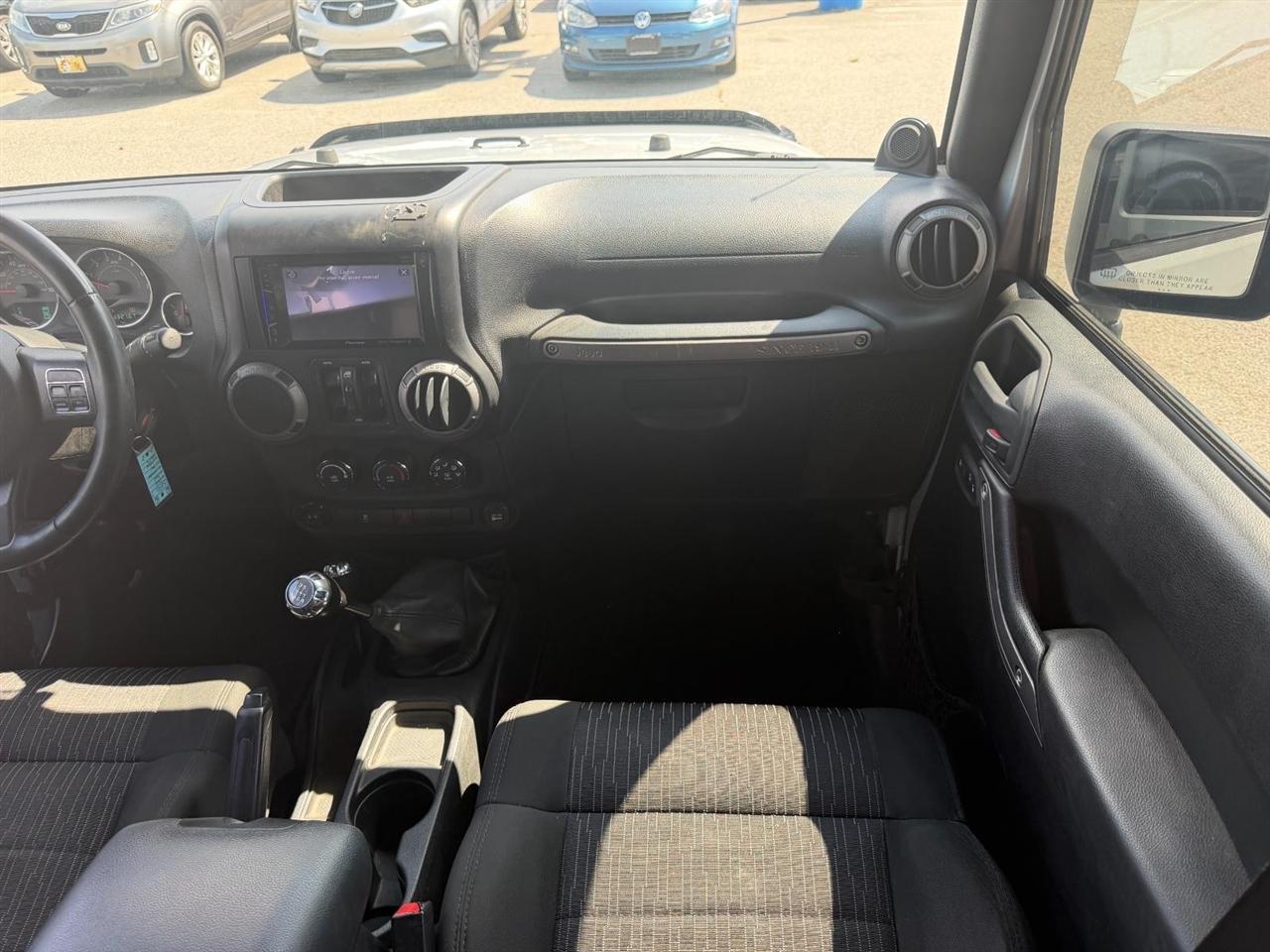 Jeep Wrangler Unlimited Sport 4WD 2012