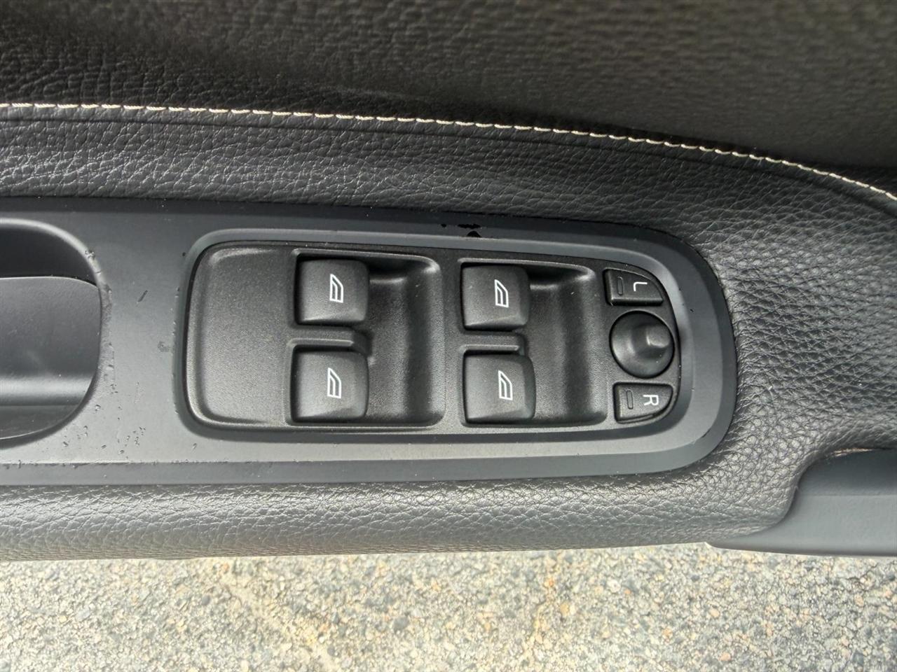 Volvo C70 T5 2012