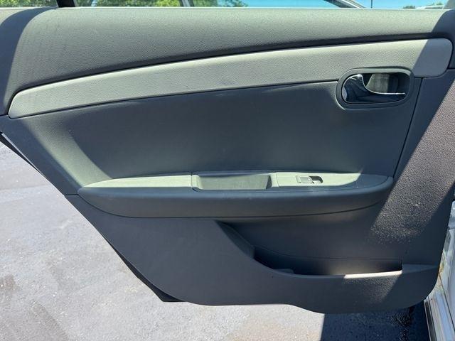 Chevrolet Malibu  2012