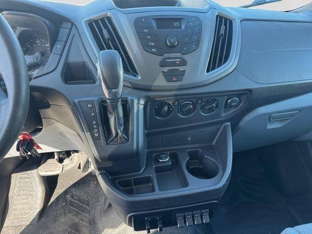 Ford Transit  2015