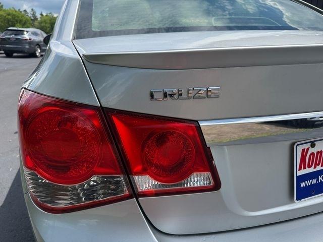Chevrolet Cruze  2011