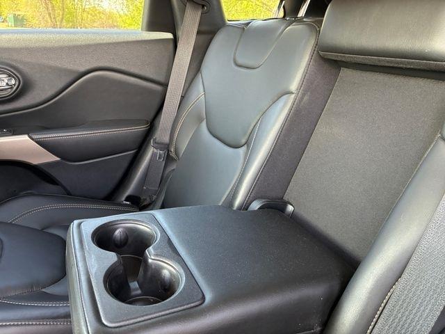 Jeep Cherokee  2018