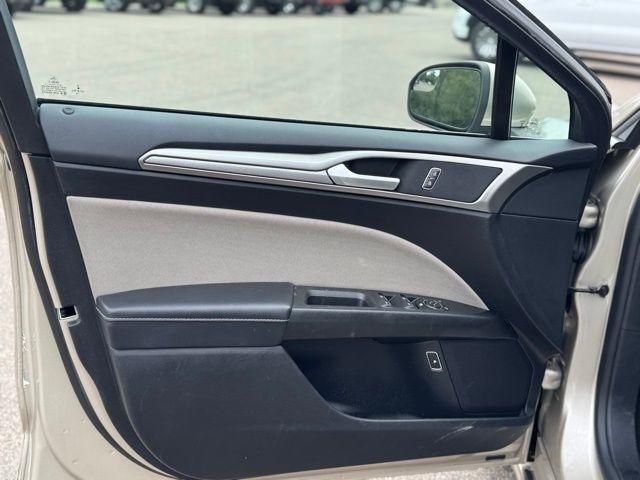 Ford Fusion Hybrid  2018