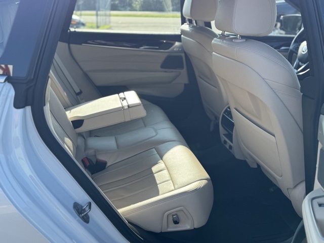 BMW 6-Series Gran Turismo  2019