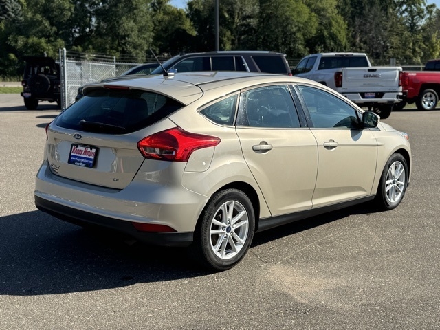 2017 Ford Focus SE photo 4