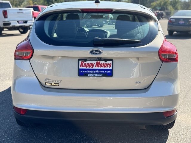 2017 Ford Focus SE photo 5