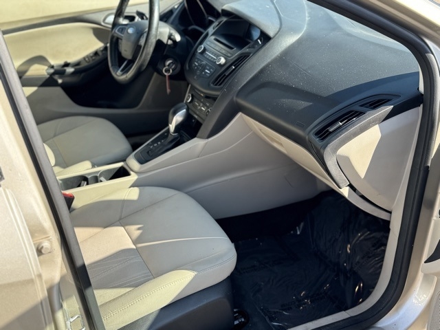 2017 Ford Focus SE photo 14