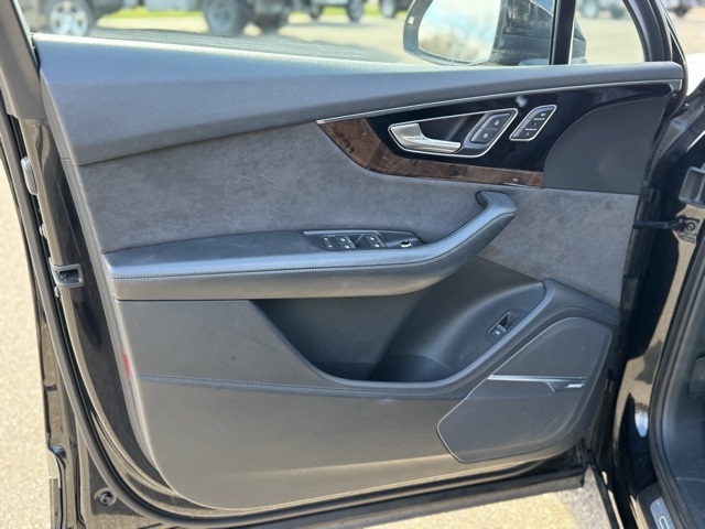 Audi Q7  2017 Audi Q7  2017