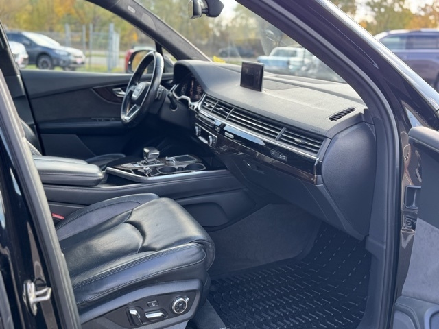 Audi Q7  2017 Audi Q7  2017