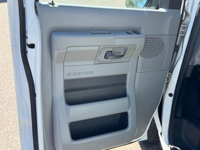 Ford Econoline  2010