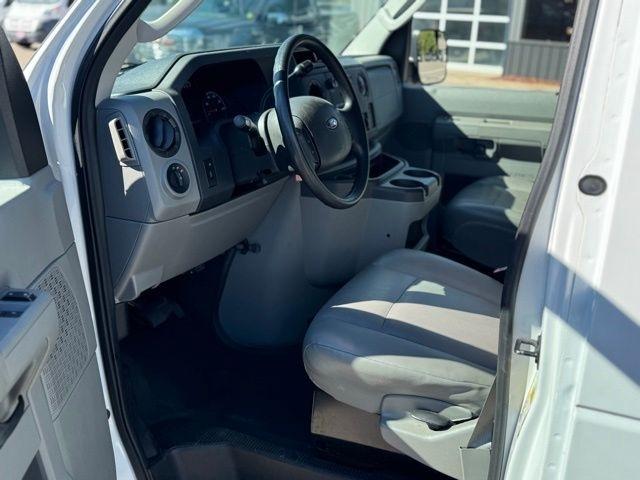 Ford Econoline  2010