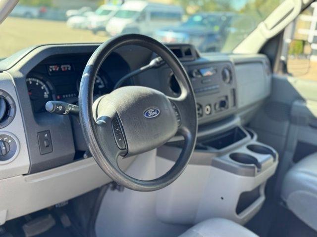 Ford Econoline  2010