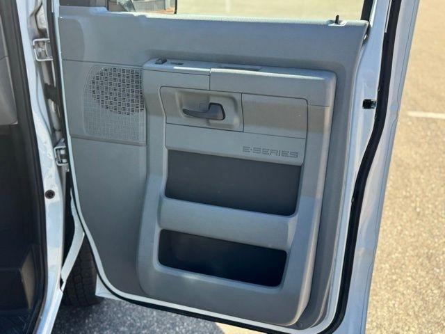 Ford Econoline  2010