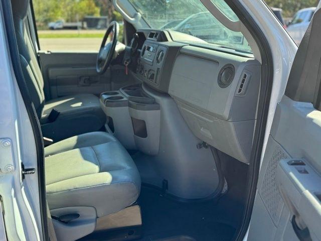 Ford Econoline  2010