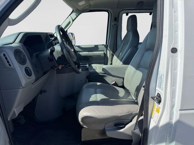 Ford Econoline  2010