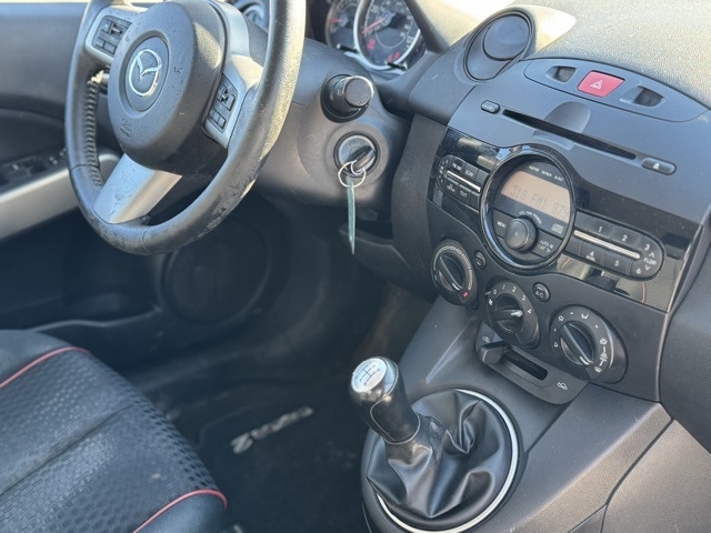 Mazda MAZDA2  2013