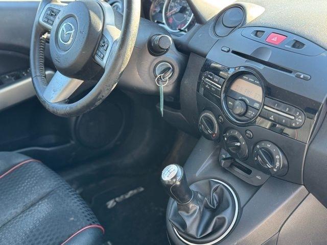 Mazda MAZDA2  2013