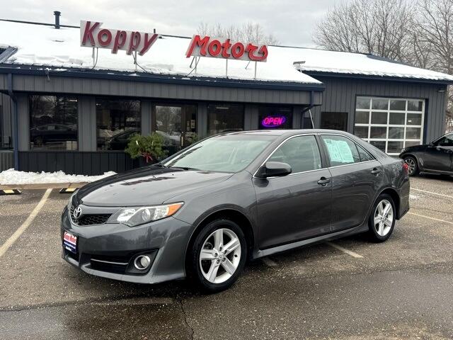 Toyota Camry  2014