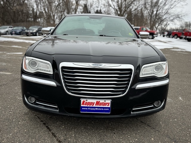 2013 Chrysler 300 C's photo