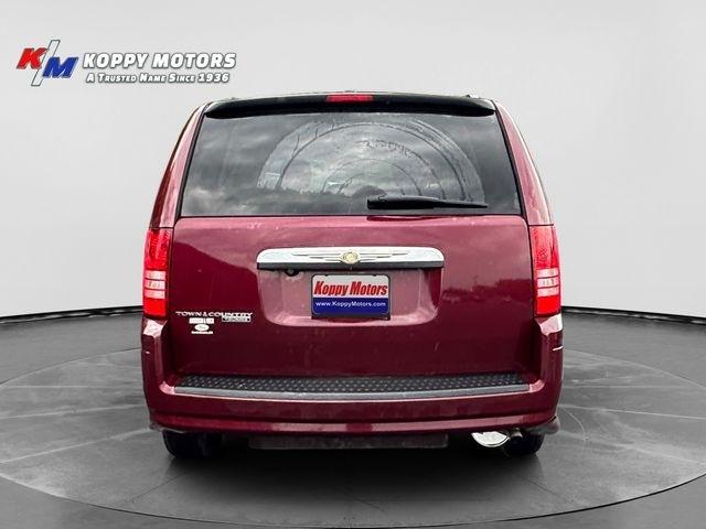 Chrysler Town & Country  2008