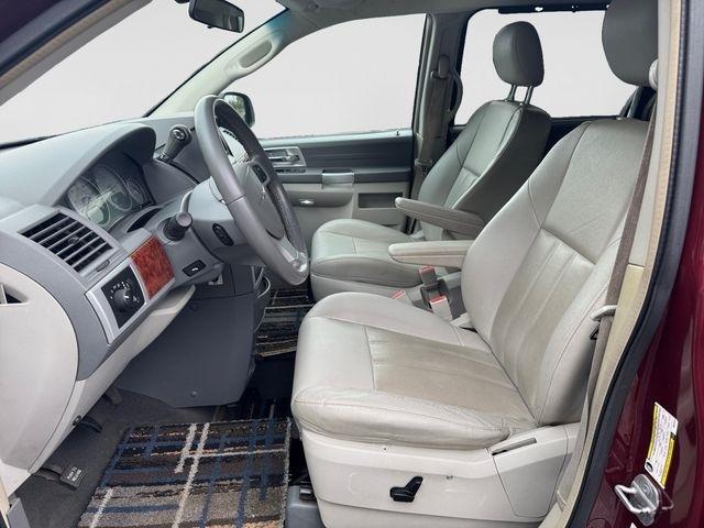 Chrysler Town & Country  2008