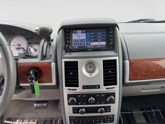 Chrysler Town & Country  2008