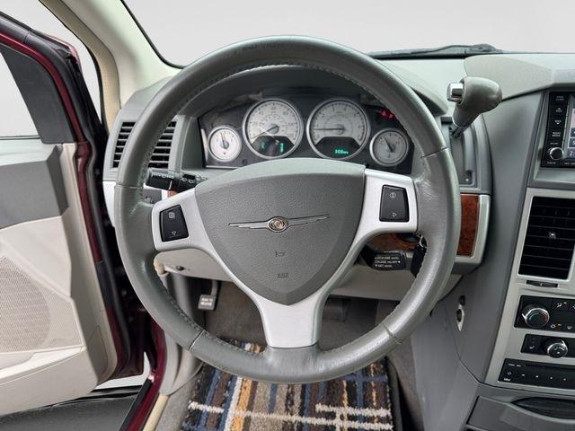 Chrysler Town & Country  2008