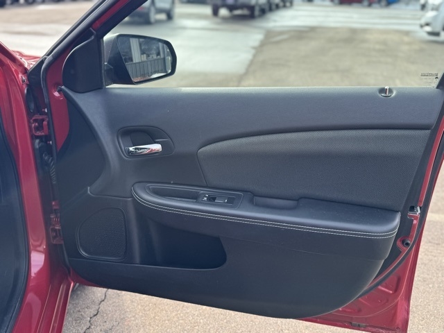 Dodge Avenger SE 2012