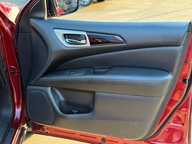 Nissan Pathfinder  2018