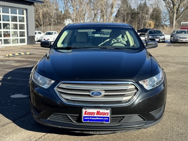 Ford Taurus  2015