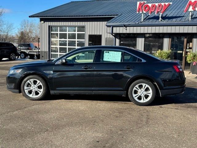 Ford Taurus  2015