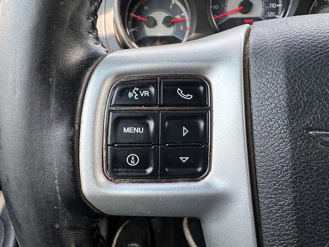 Chrysler 200  2011
