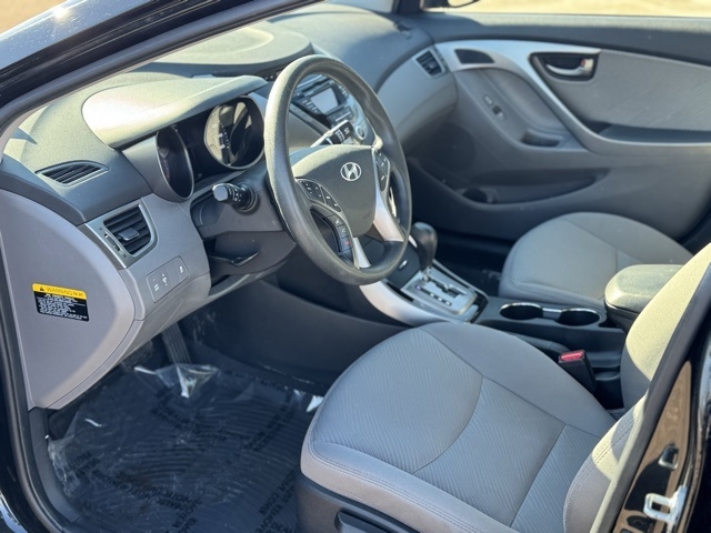 Hyundai Elantra  2013