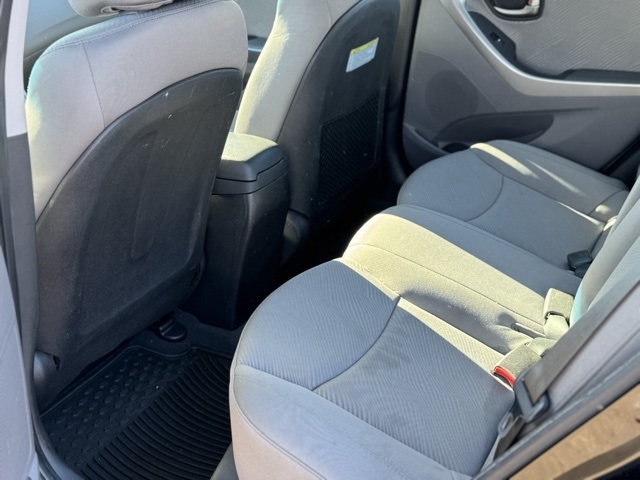 Hyundai Elantra  2013