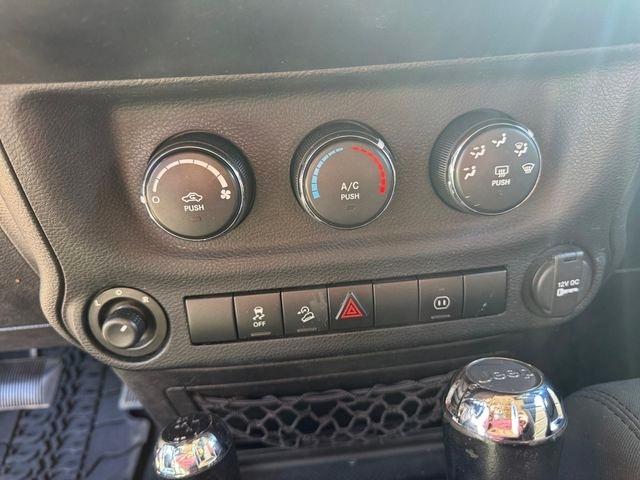 Jeep Wrangler  2012