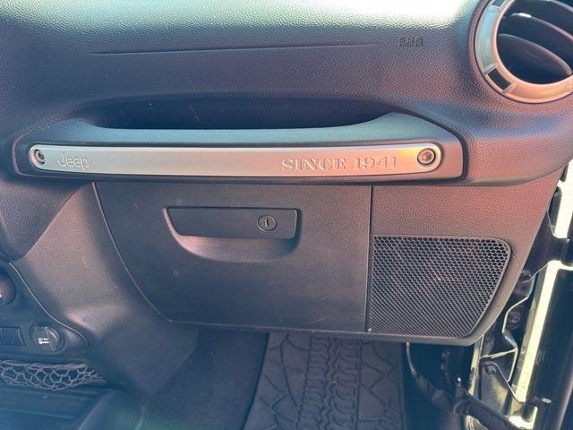 Jeep Wrangler  2012