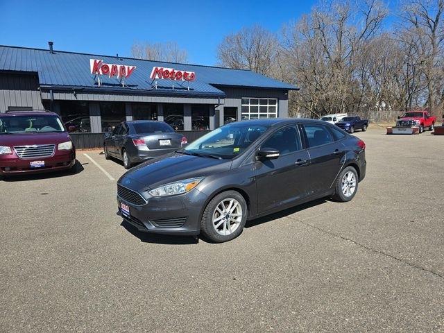 Gray 2015 Ford Focus SE Sedan Front-Wheel Drive 6-Speed Automatic