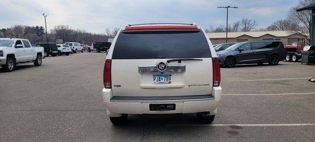 Cadillac Escalade  2010