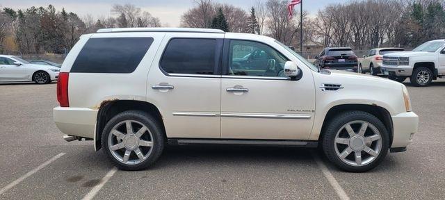 Cadillac Escalade  2010