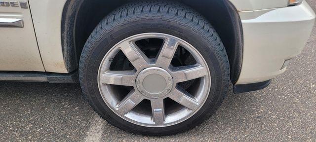 Cadillac Escalade  2010