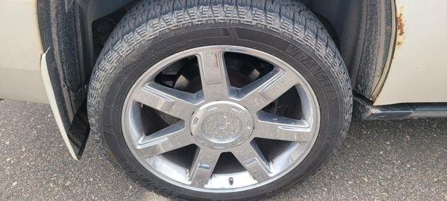 Cadillac Escalade  2010