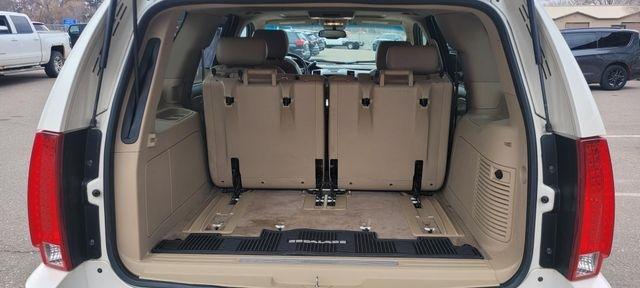 Cadillac Escalade  2010