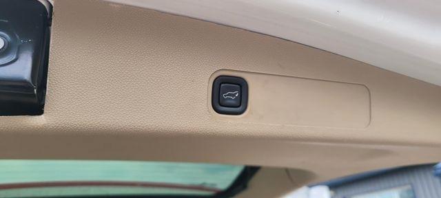 Cadillac Escalade  2010