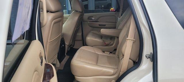 Cadillac Escalade  2010