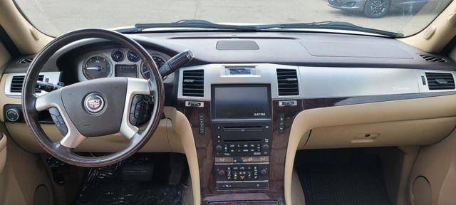 Cadillac Escalade  2010