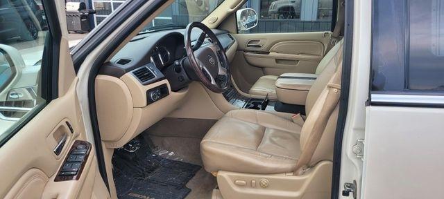 Cadillac Escalade  2010