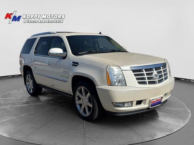Cadillac Escalade  2010