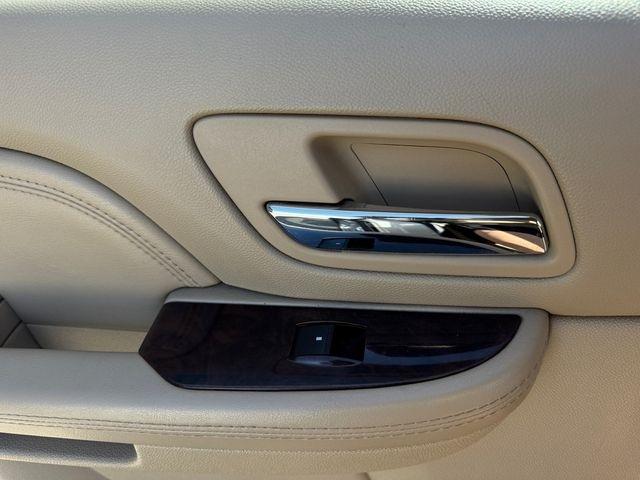 Cadillac Escalade  2010