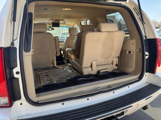 Cadillac Escalade  2010