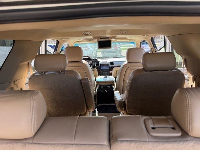 Cadillac Escalade  2010